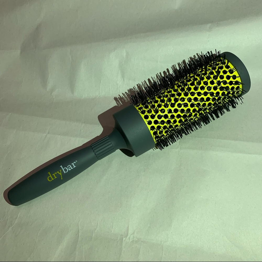 Drybar brush